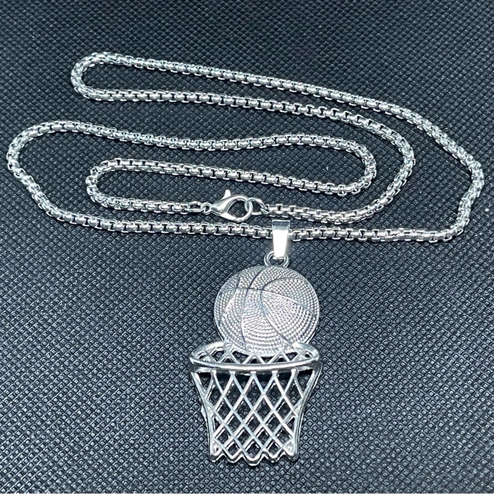 Men’s basketball necklace